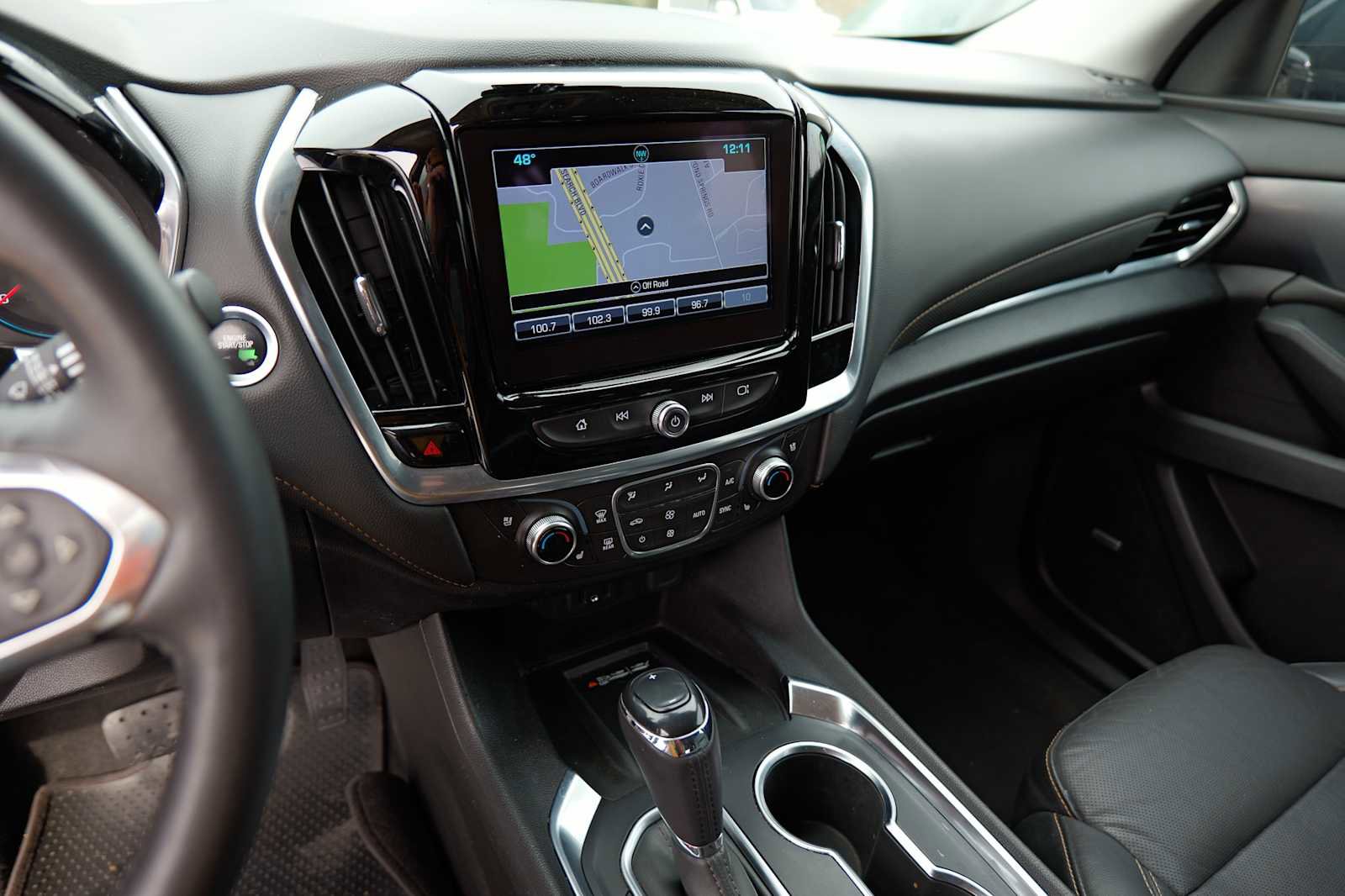 Used 2018 Chevrolet Traverse Premier w/ Driver Confidence II Package image 16