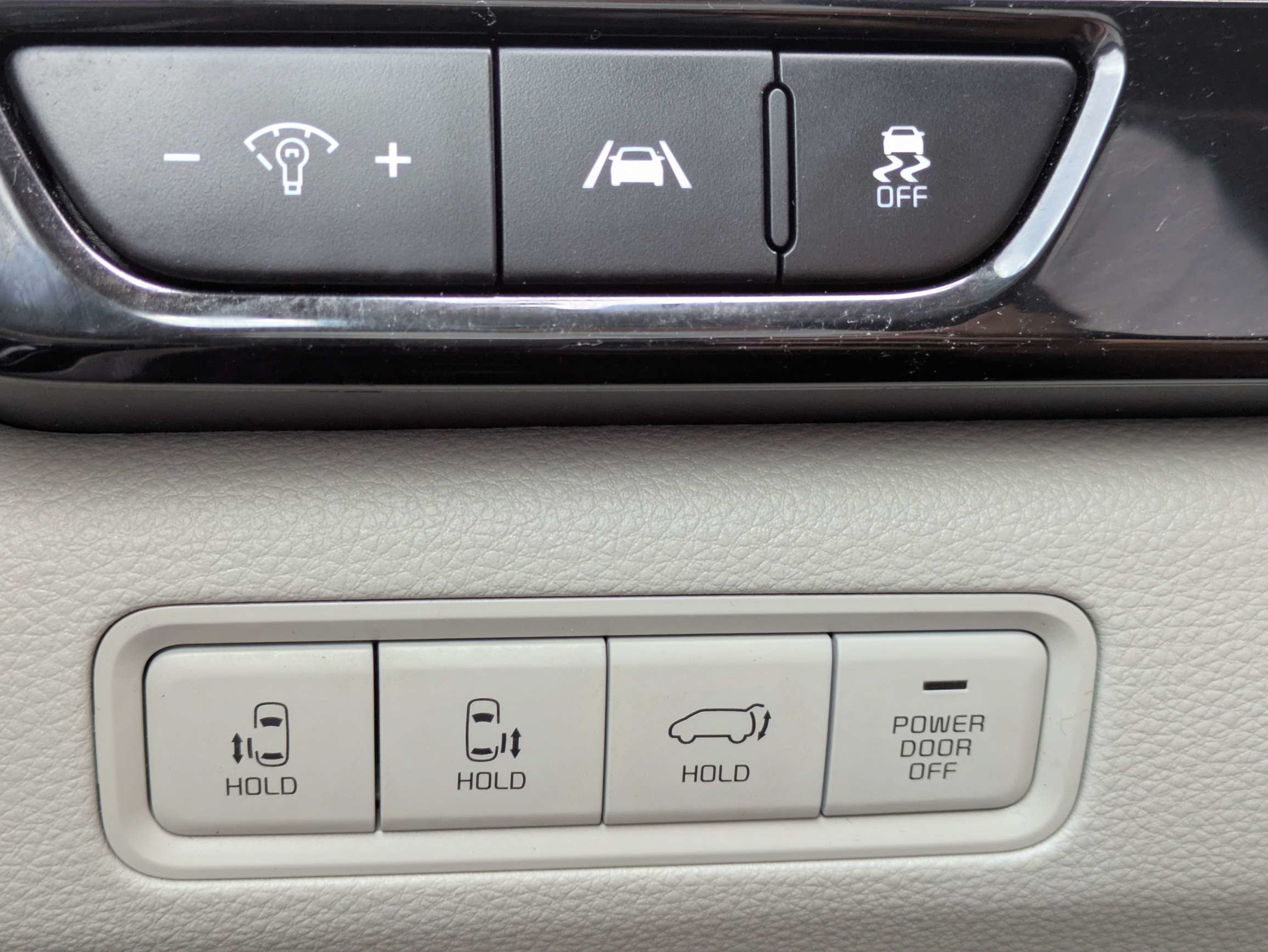 Certified 2024 Kia Carnival EX FWD image 22