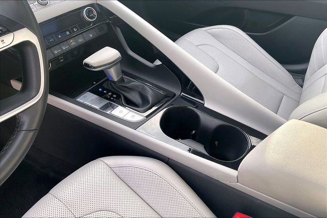 Certified 2024 Hyundai Elantra Limited image 18
