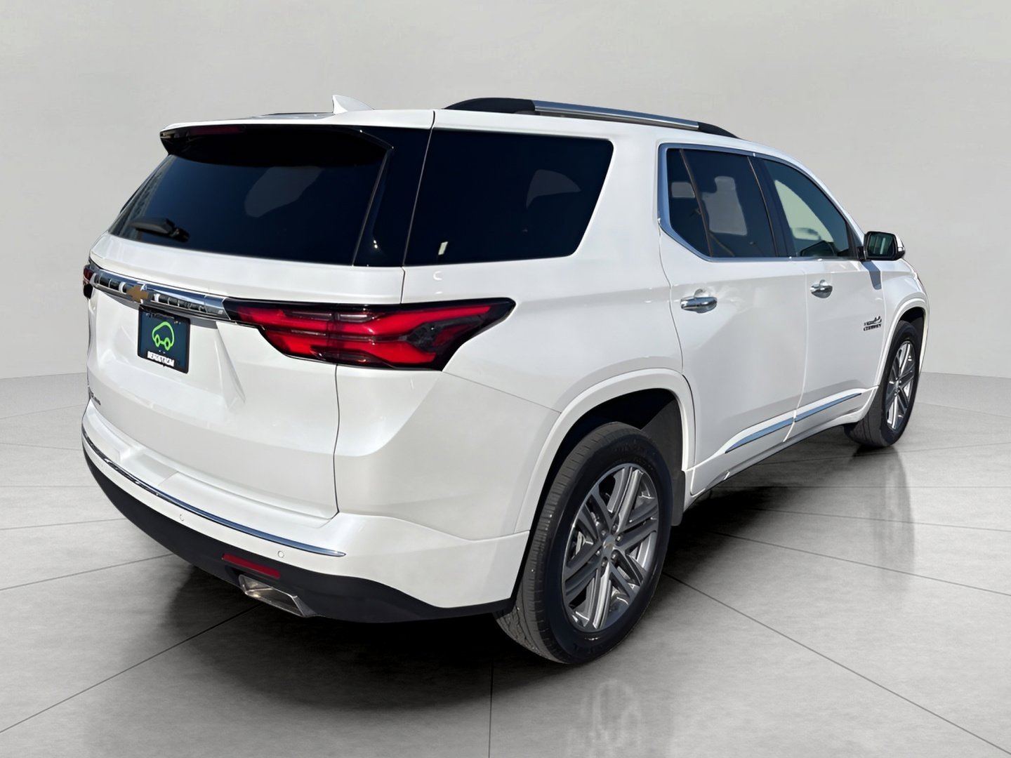 Certified 2023 Chevrolet Traverse High Country w/ LPO, Floor Liner Package AWD/4WD image 4