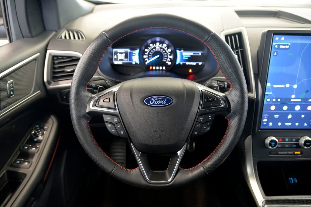 Used 2022 Ford Edge ST-Line w/ Class II Trailer Tow Package AWD/4WD image 18