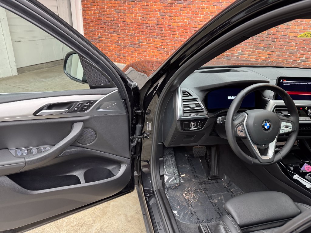 Certified 2024 BMW X3 xDrive30i w/ Premium Package AWD/4WD image 9