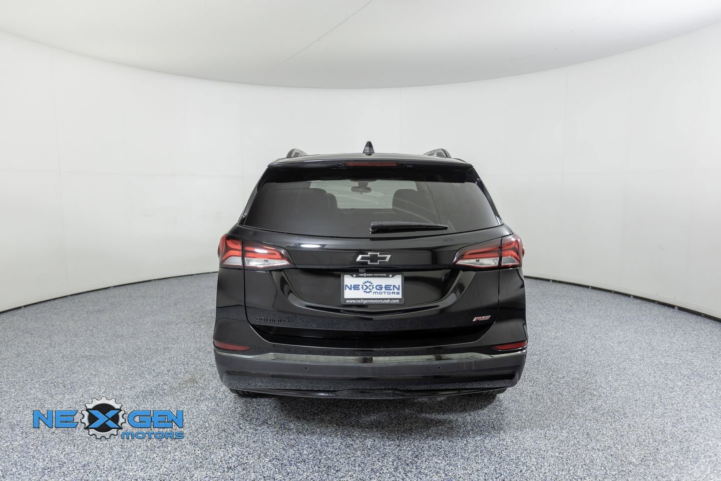 Used 2023 Chevrolet Equinox RS FWD image 6