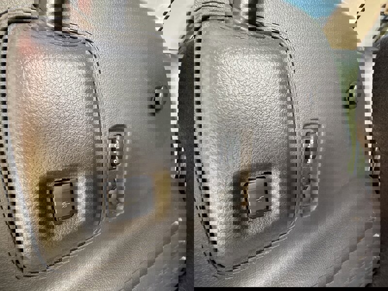 Used 2010 Lincoln MKX 2WD image 37