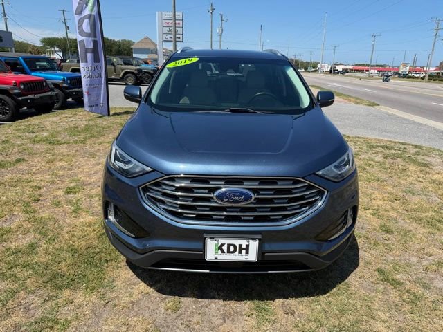 Used 2019 Ford Edge Titanium w/ Cold Weather Package image 2
