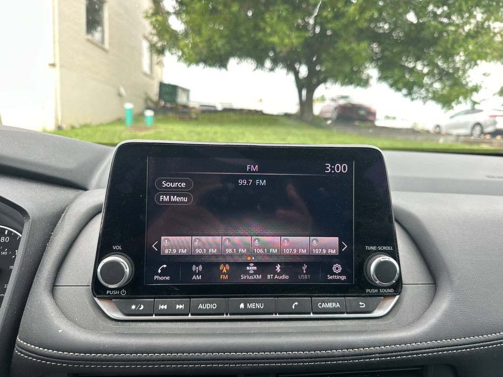 Used 2024 Nissan Rogue S FWD image 16