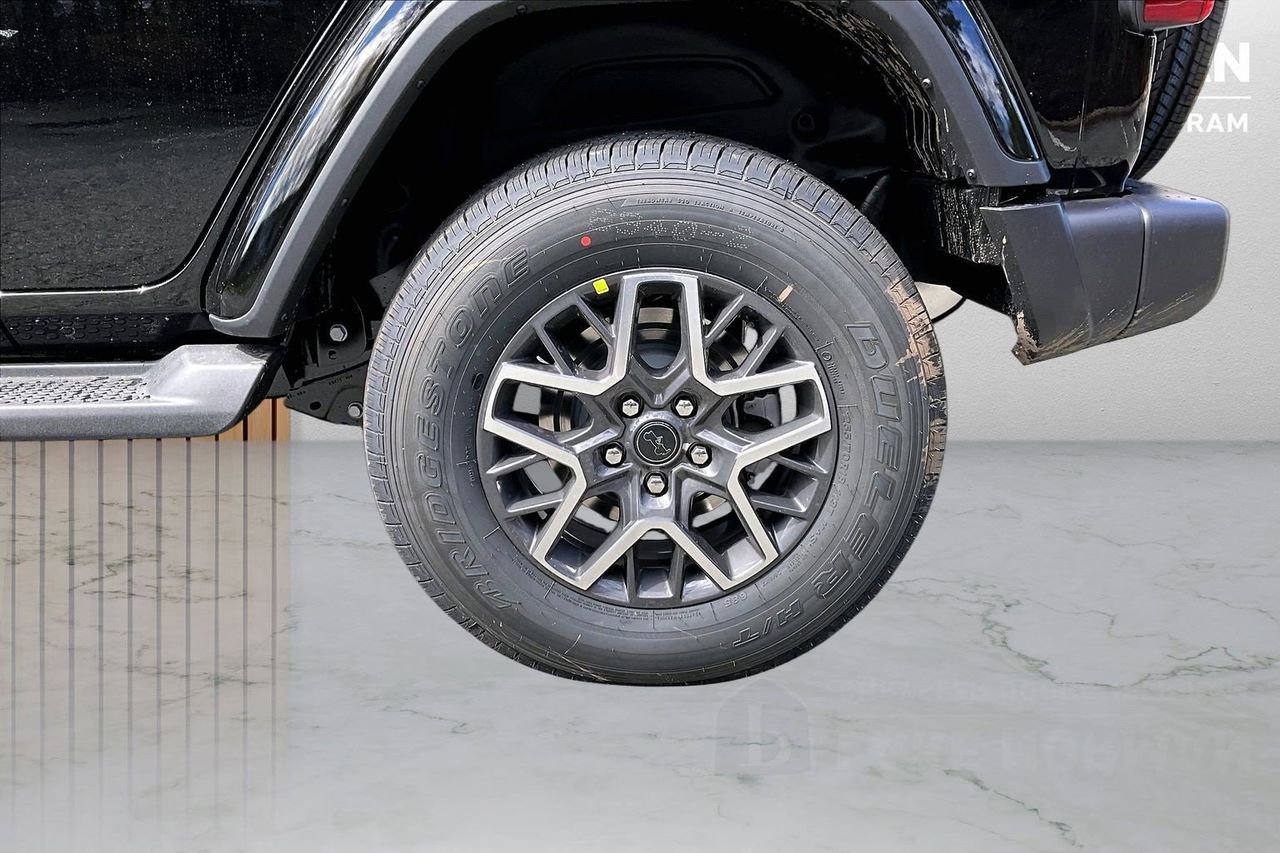 New 2026 Jeep Wrangler Sahara AWD/4WD image 34