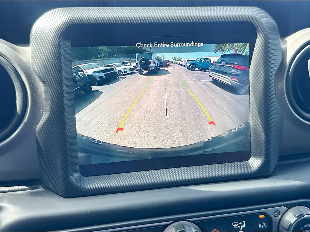 Used 2021 Jeep Wrangler Unlimited Sport AWD/4WD image 14