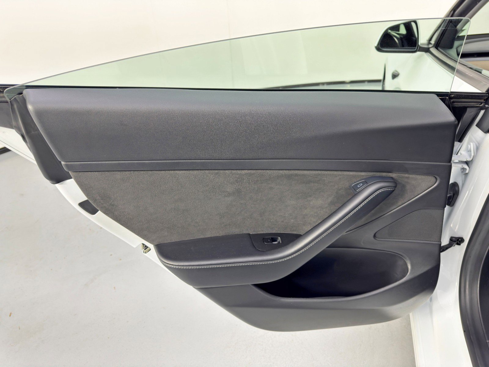 Used 2021 Tesla Model 3 Standard Range Plus image 43