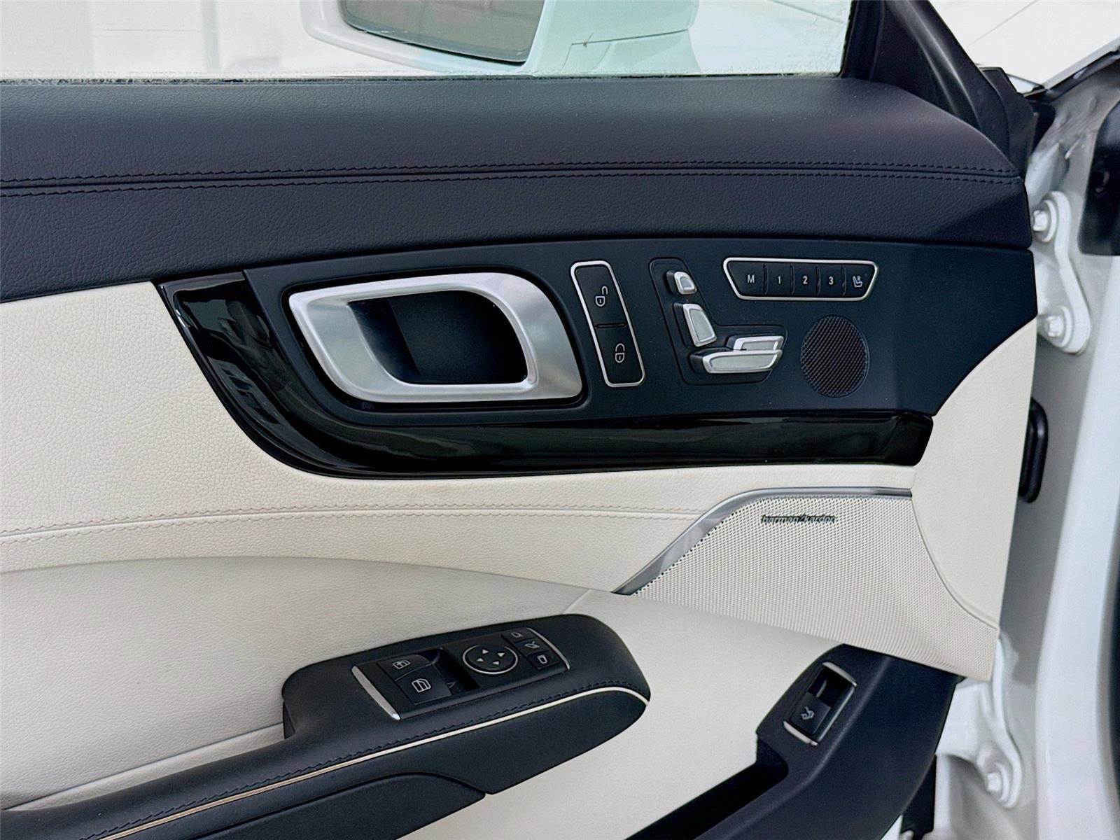 Used 2018 Mercedes-Benz SL 550 image 17