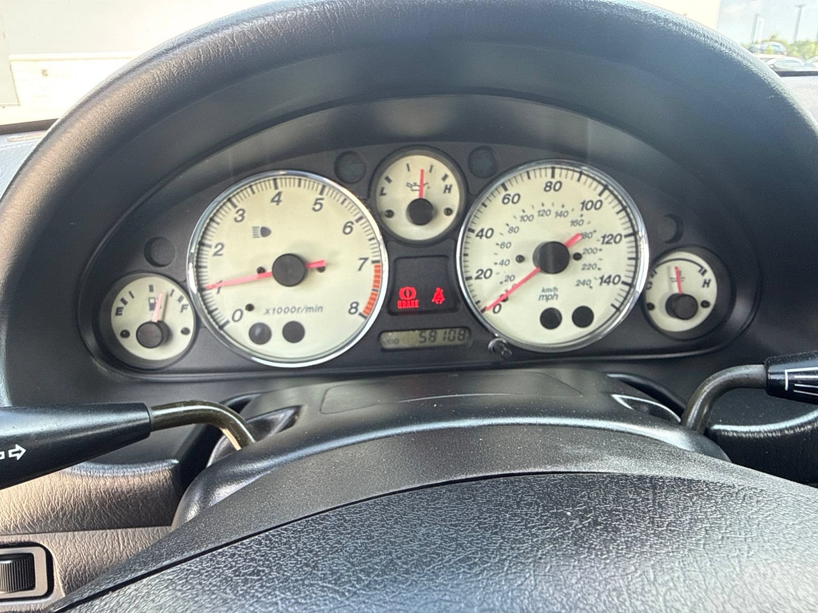 Used 2001 MAZDA MX-5 Miata RWD image 12