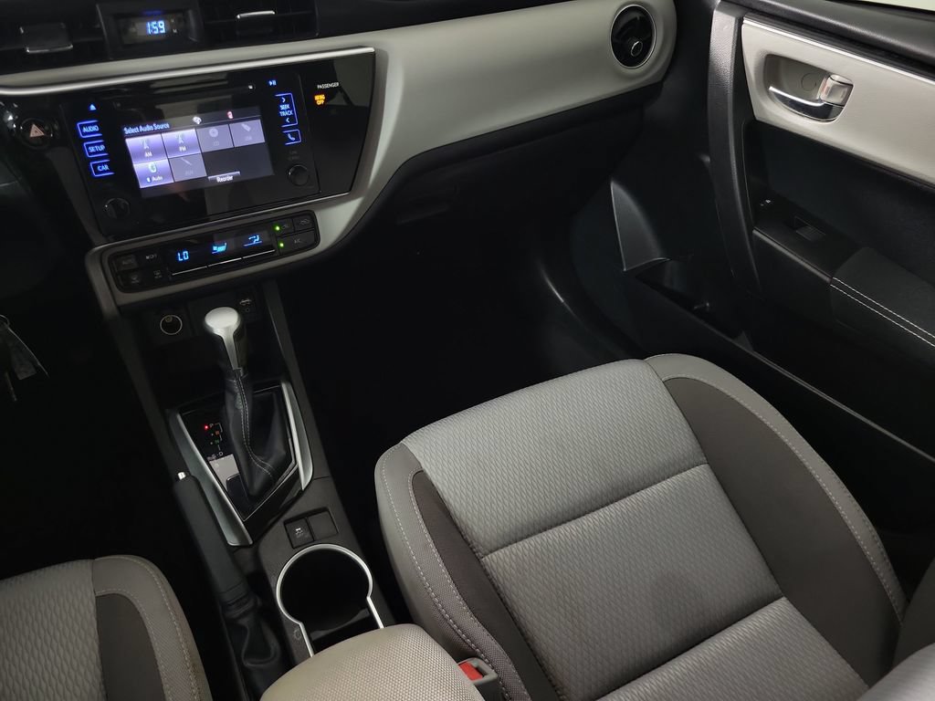 Used 2017 Toyota Corolla LE FWD image 11