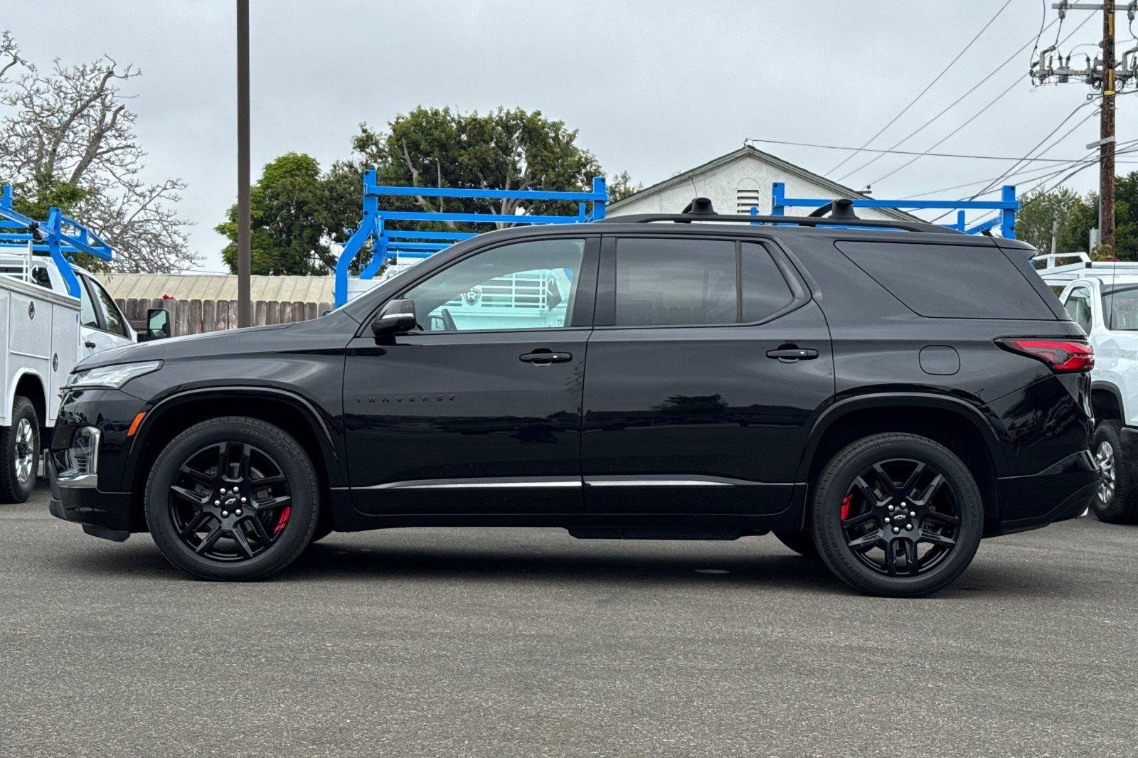 Used 2023 Chevrolet Traverse Premier w/ Redline Edition image 9