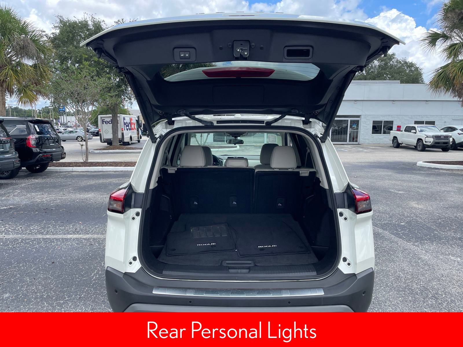 Certified 2022 Nissan Rogue SV w/ SV Premium Package image 17