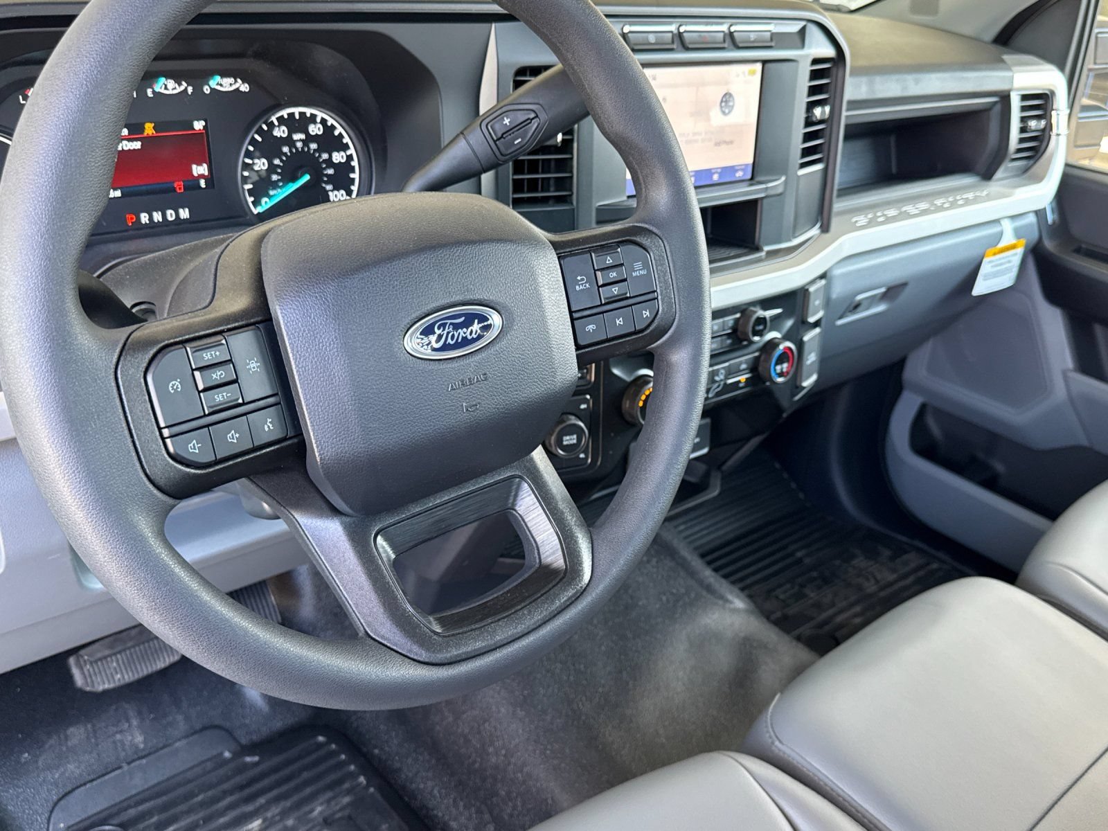 Used 2024 Ford F550 4x4 Regular Cab Super Duty image 12