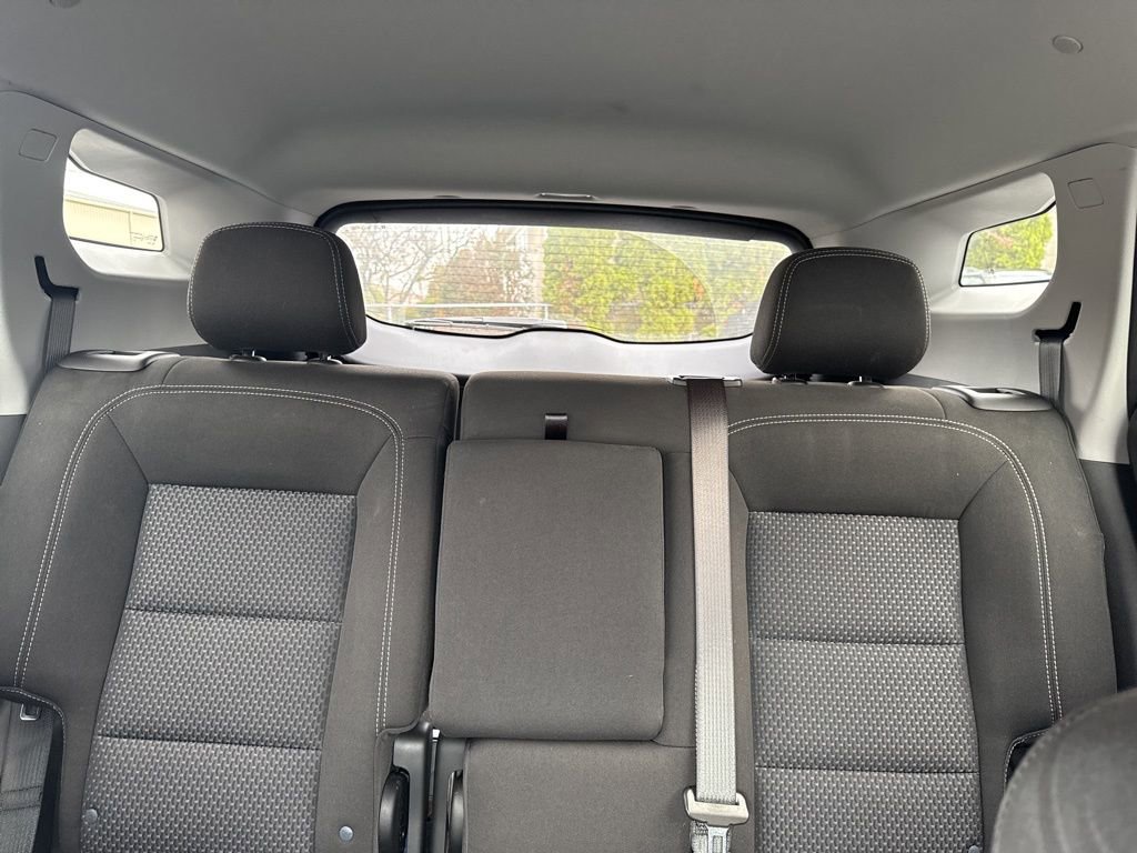 Used 2023 GMC Terrain SLE w/ Driver Convenience Package image 29