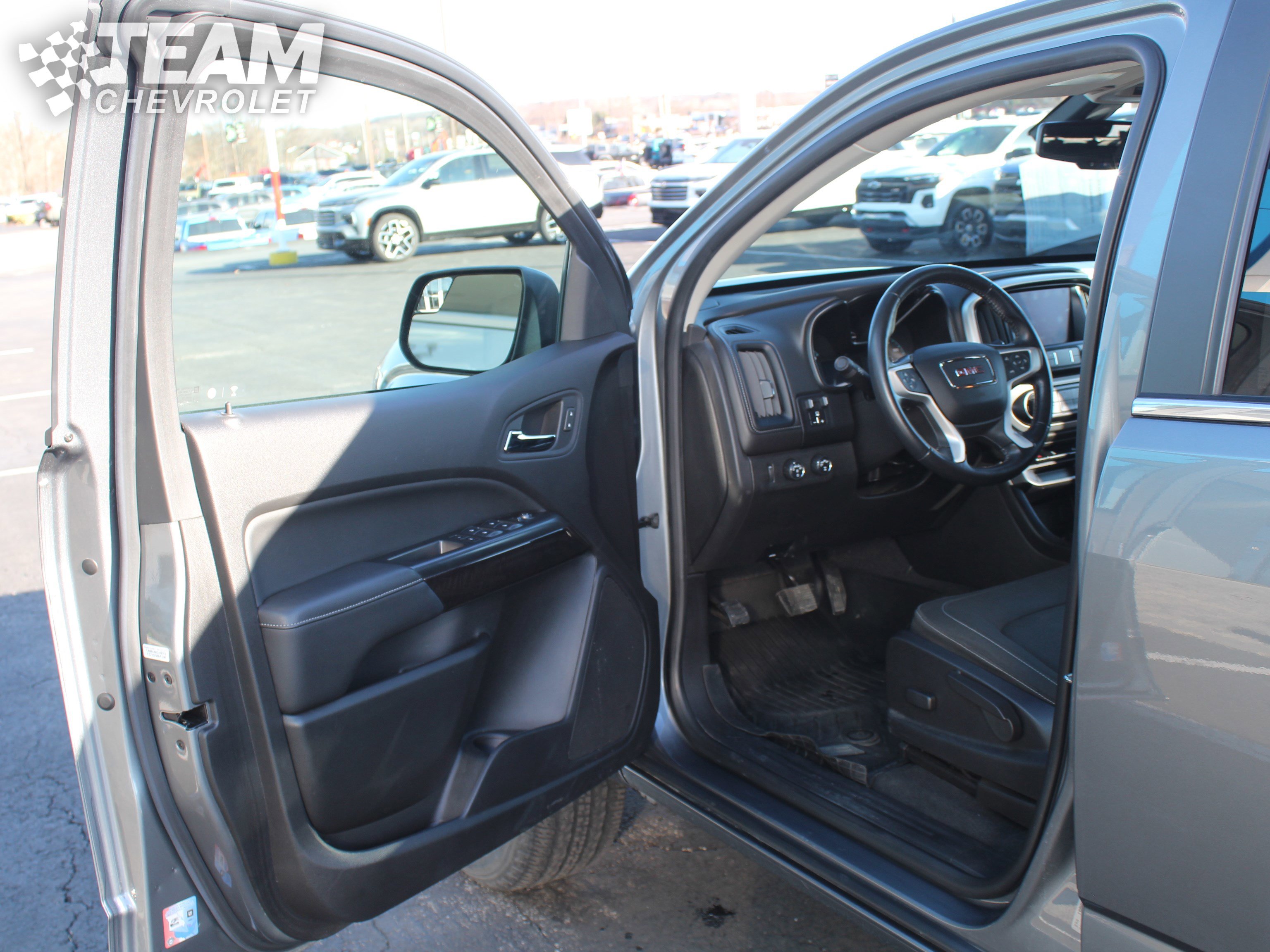 Used 2019 GMC Canyon SLE w/ SLE Convenience Package image 18