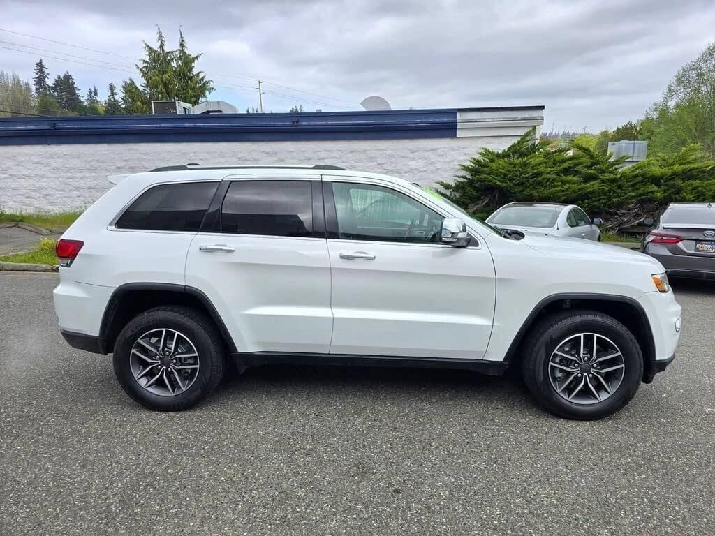 Used 2021 Jeep Grand Cherokee Limited AWD/4WD image 9