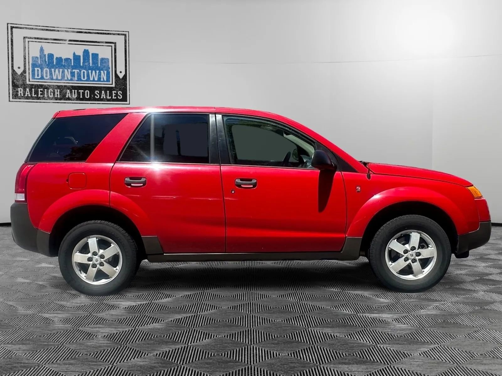 Used 2005 Saturn Vue 2WD w/ Sport Plus II Pkg image 4