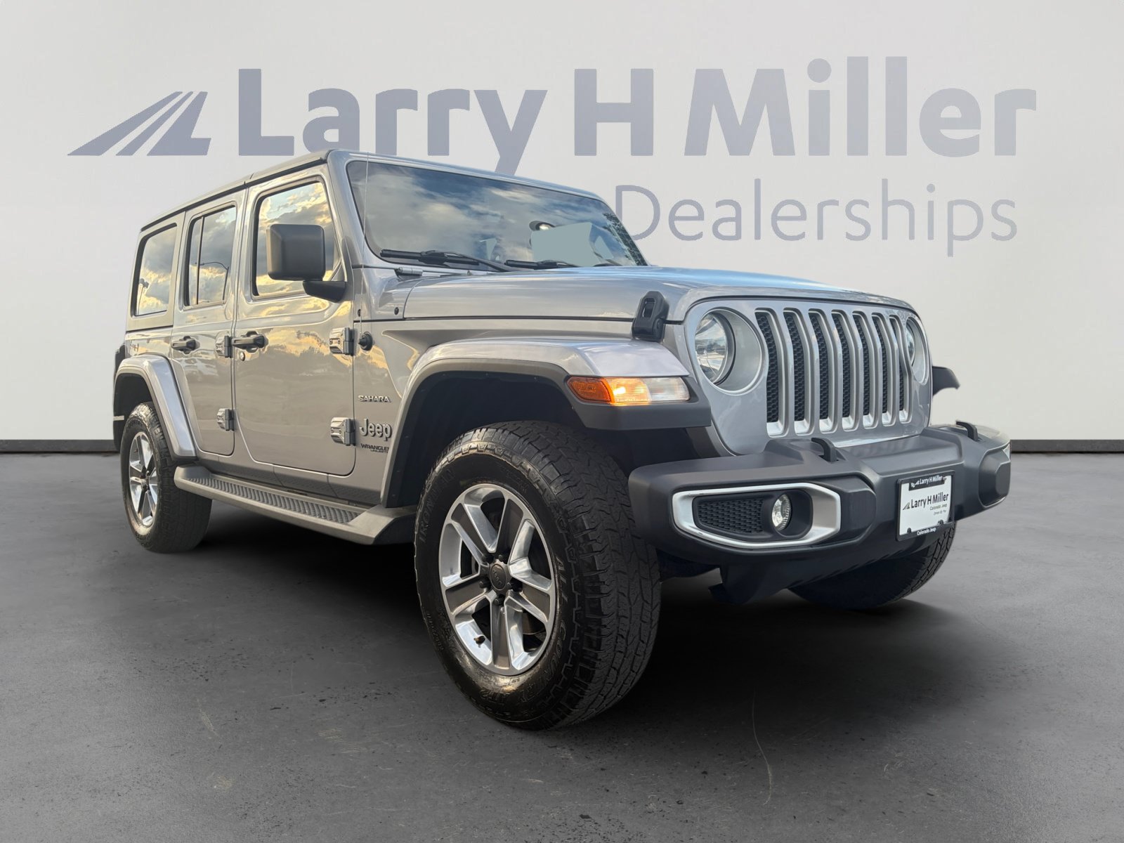 Used 2020 Jeep Wrangler Unlimited Sahara AWD/4WD image 7