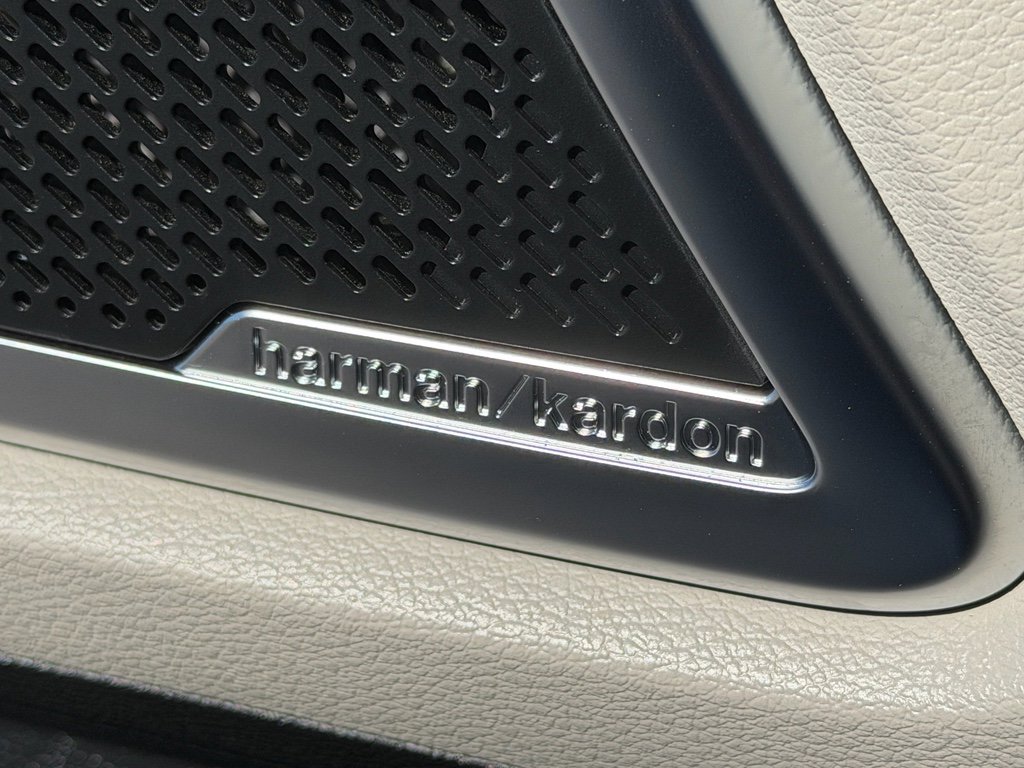 Used 2025 Kia Telluride SX image 18