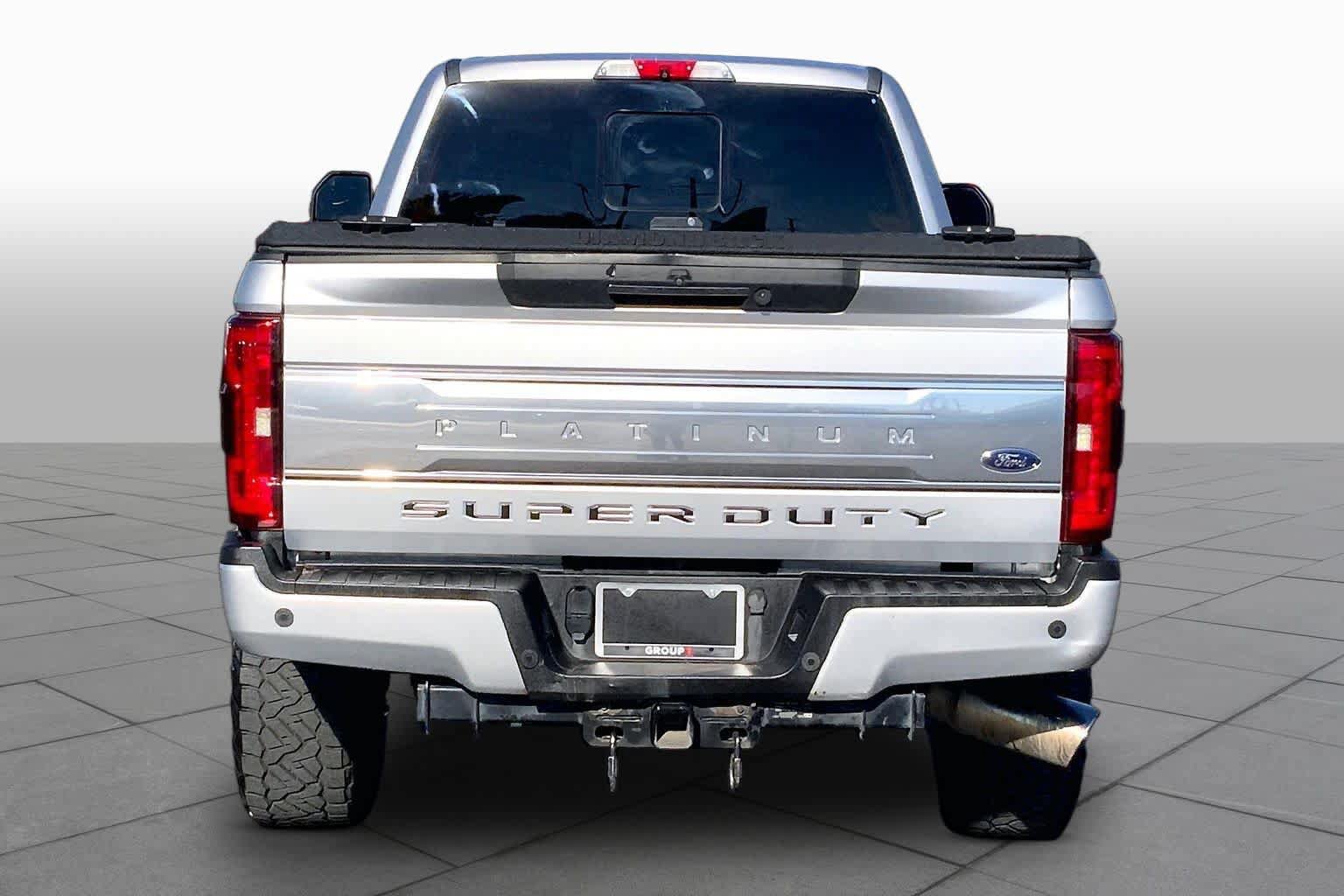 Used 2017 Ford F250 Platinum w/ Platinum Ultimate Package AWD/4WD image 5