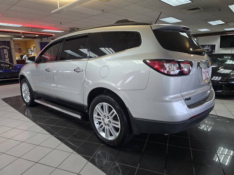 Used 2015 Chevrolet Traverse LT w/ Style and Technology Package FWD image 6