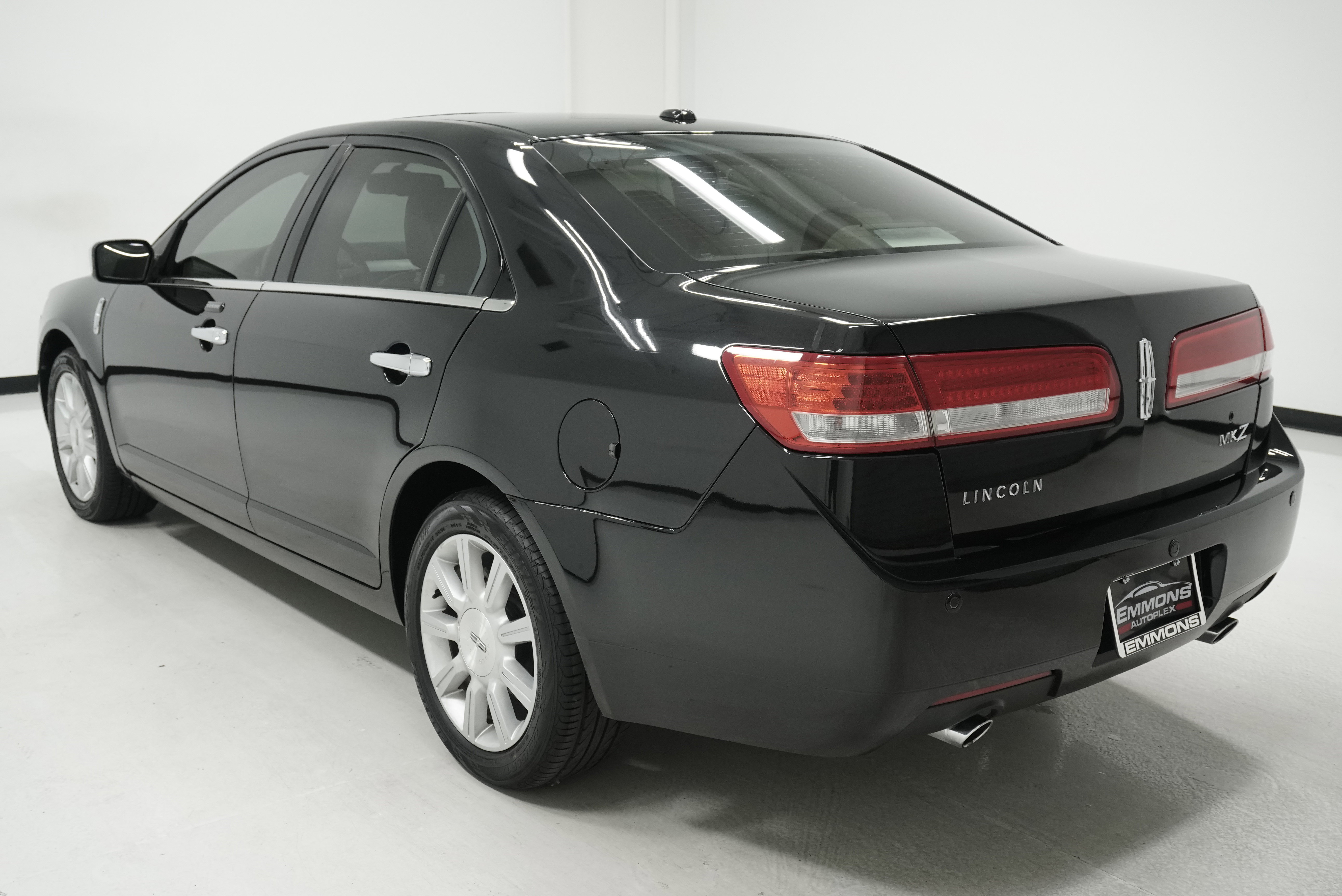 Used 2010 Lincoln MKZ image 6