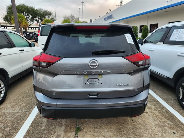 Used 2024 Nissan Rogue SV image 10