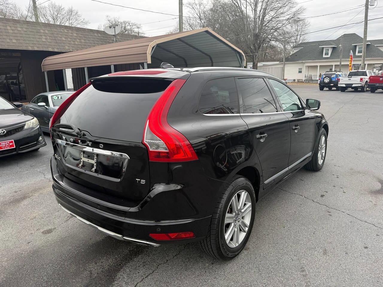 Used 2017 Volvo XC60 T5 Inscription w/ Preferred Option Package FWD image 4