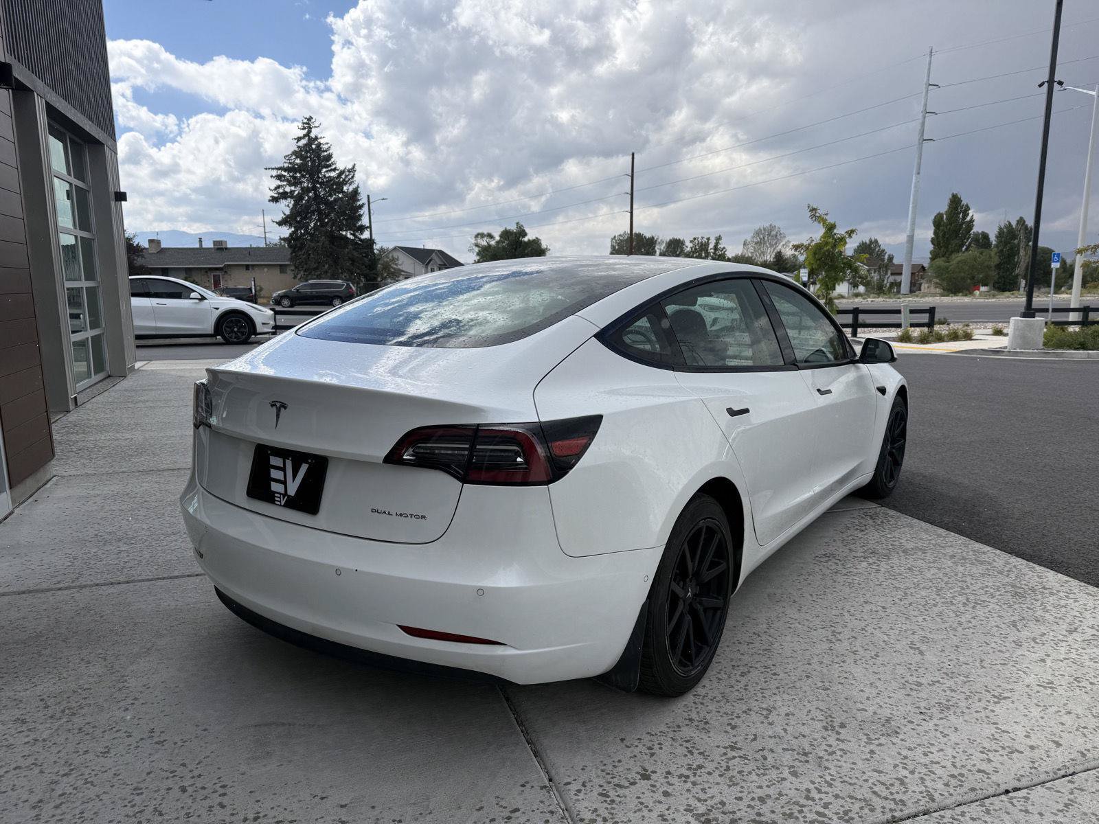Used 2021 Tesla Model 3 Long Range AWD/4WD image 8