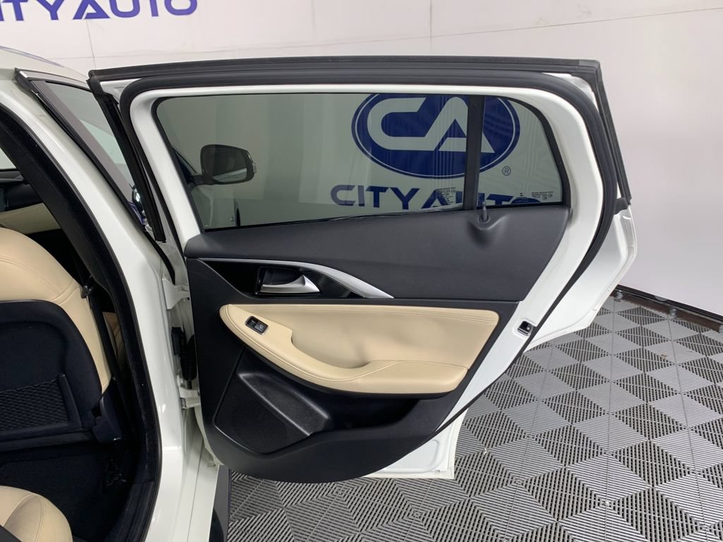Used 2017 INFINITI QX30 w/ Cargo Package FWD image 35