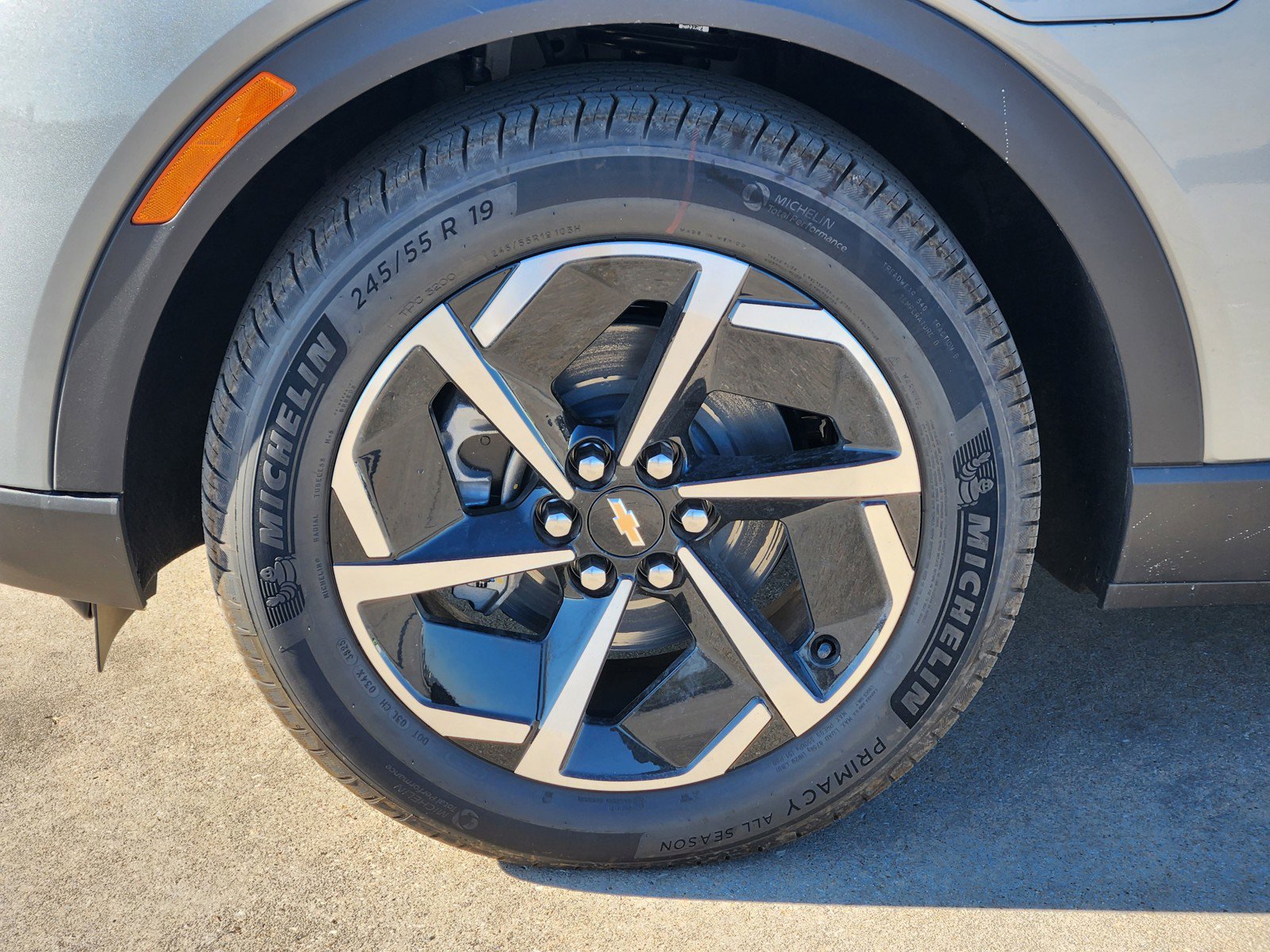 New 2026 Chevrolet Equinox EV LT image 8