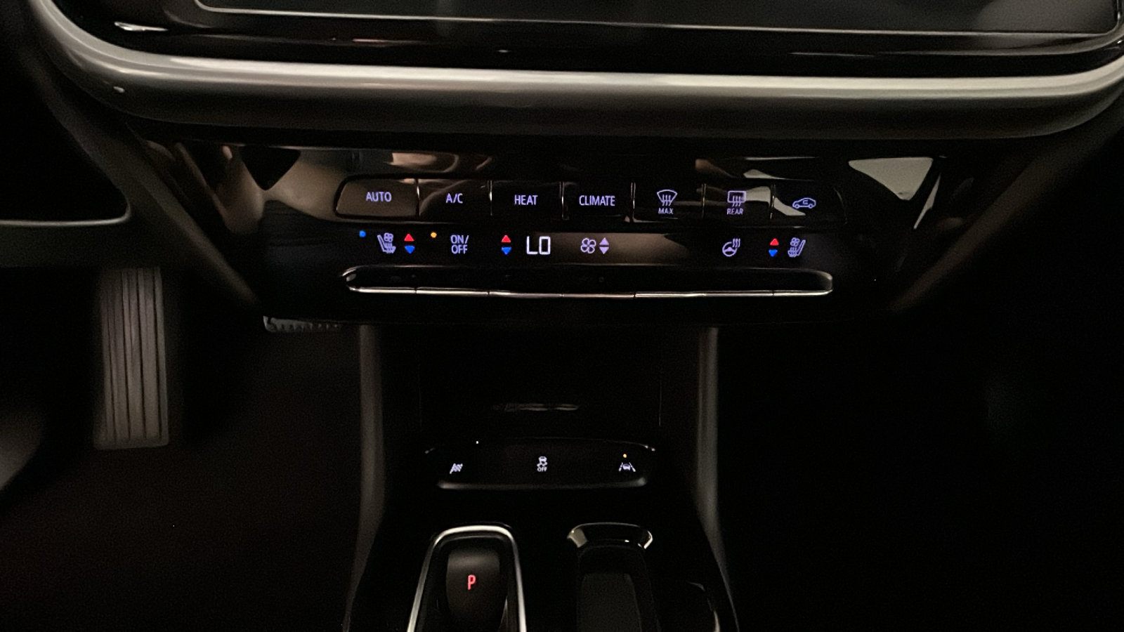 Used 2023 Chevrolet Bolt EUV Premier FWD image 25