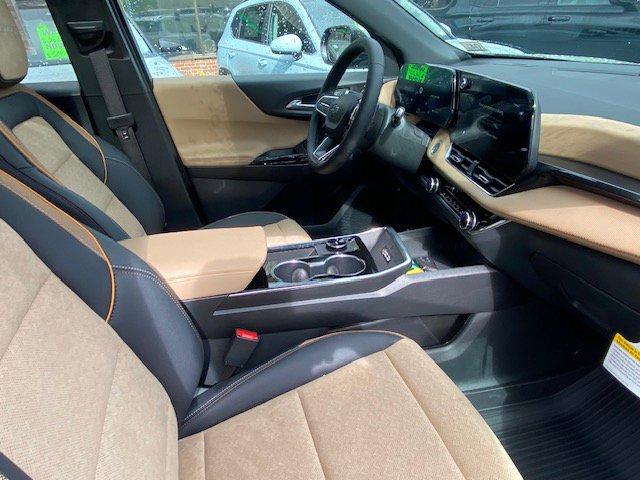 New 2026 Chevrolet Equinox ACTIV w/ Safety and Technology Package image 12