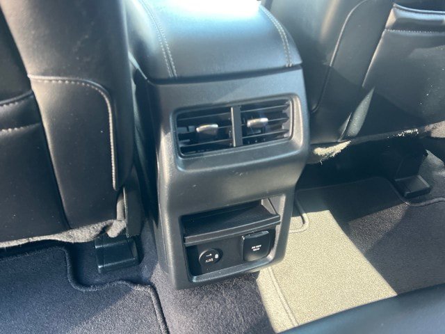 Used 2022 Ford Edge Titanium AWD/4WD image 27