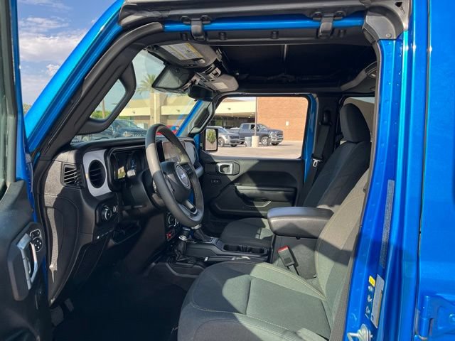 Used 2024 Jeep Wrangler Unlimited AWD/4WD image 9