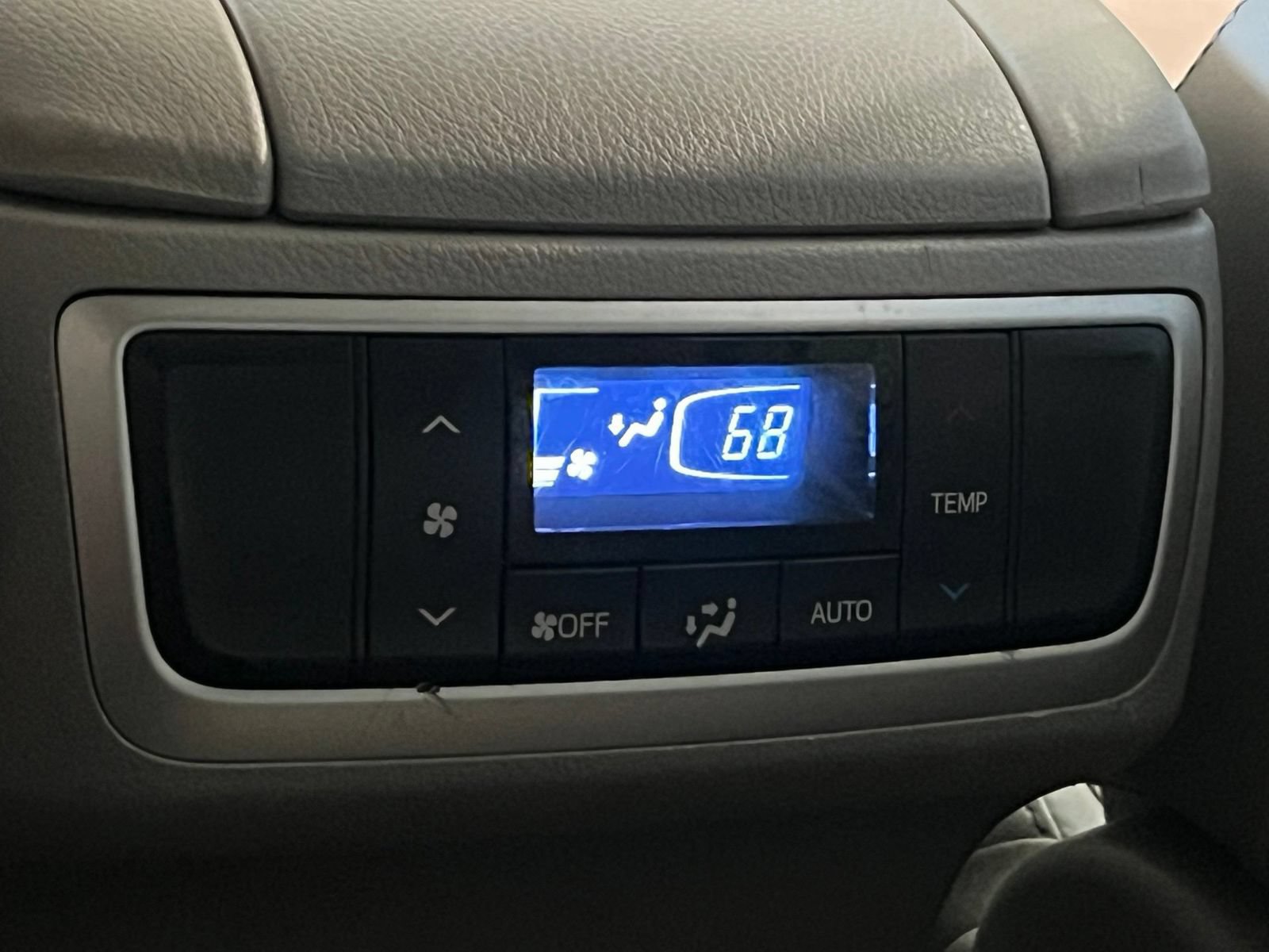 Used 2016 Toyota Highlander XLE FWD image 36