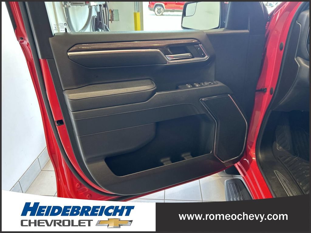 Used 2023 Chevrolet Silverado 1500 LT AWD/4WD image 10