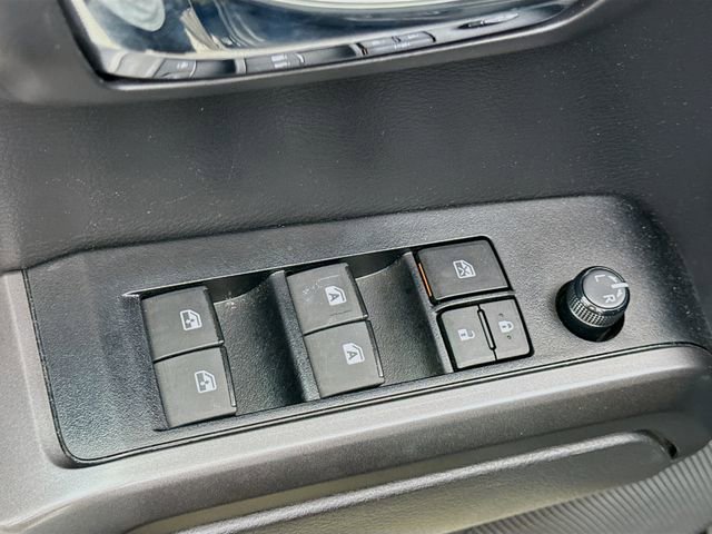 Used 2023 Toyota Tacoma TRD Off-Road image 17