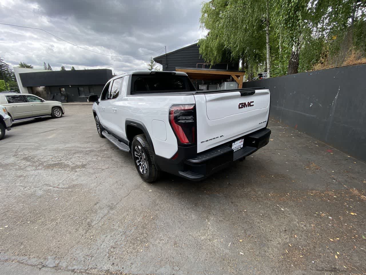 Used 2026 GMC Sierra EV Elevation w/ Premium Package AWD/4WD image 4