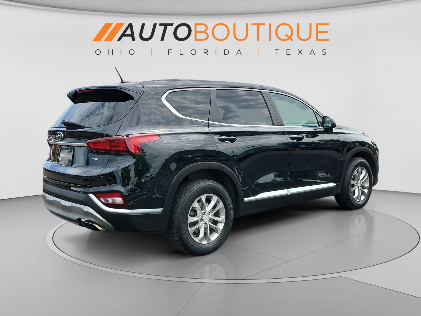 Used 2020 Hyundai Santa Fe SE AWD/4WD image 5