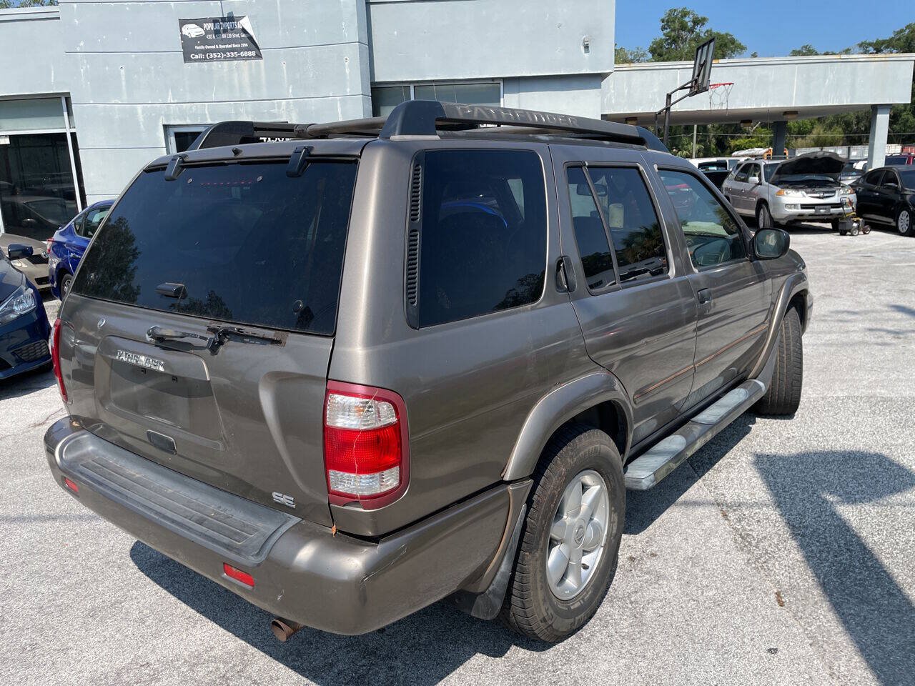 Used 2002 Nissan Pathfinder SE AWD/4WD image 5