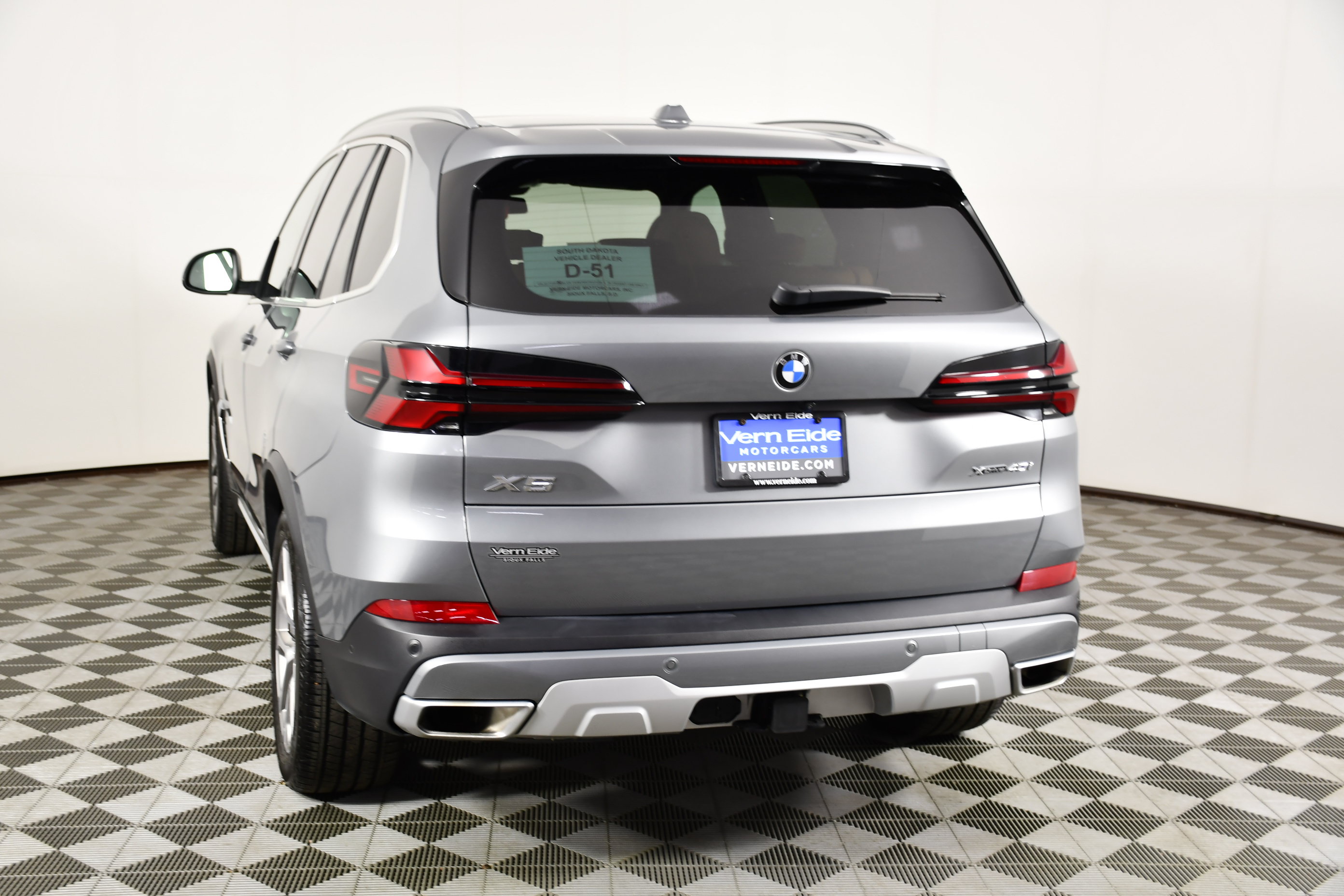 Used 2024 BMW X5 xDrive40i w/ Premium Package AWD/4WD image 7