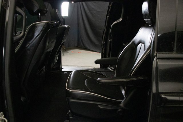 Used 2019 Chrysler Pacifica Limited w/ Advanced Safetytec Group image 20