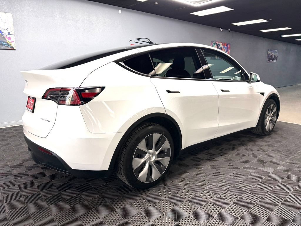 Used 2023 Tesla Model Y Long Range AWD/4WD image 15