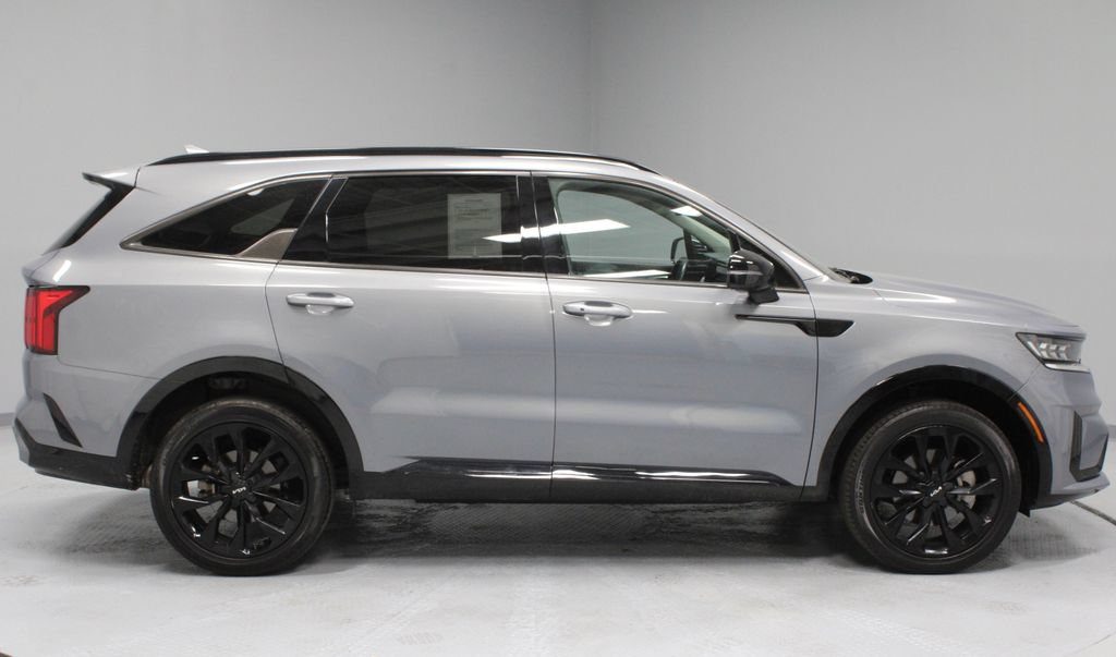 Used 2023 Kia Sorento SX AWD/4WD image 12