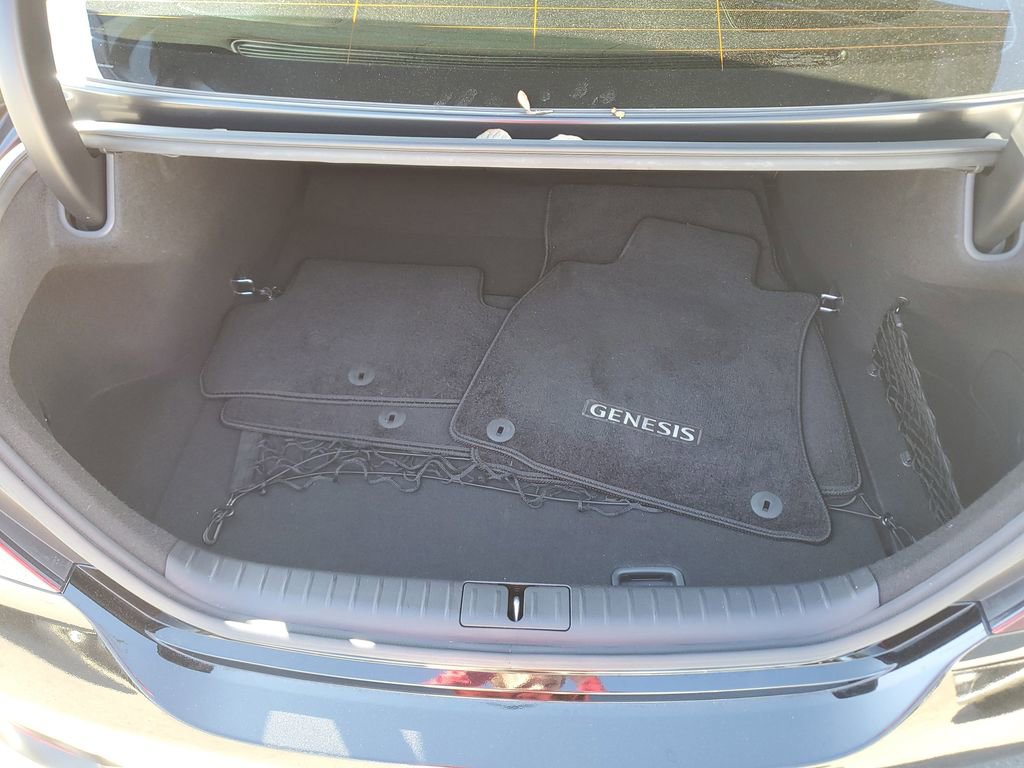 Used 2022 Genesis G70 3.3T image 13