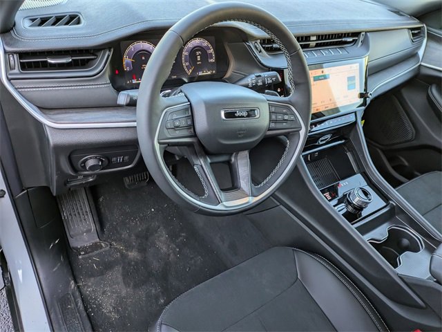 New 2026 Jeep Grand Cherokee Laredo image 10