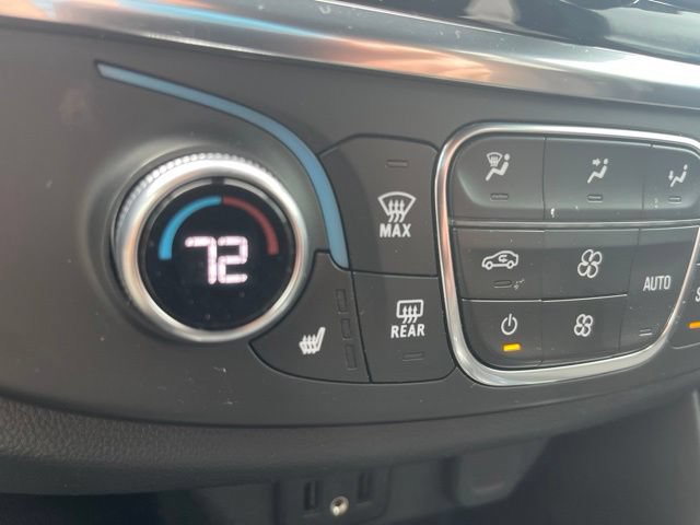 Used 2023 Chevrolet Traverse LT FWD image 26